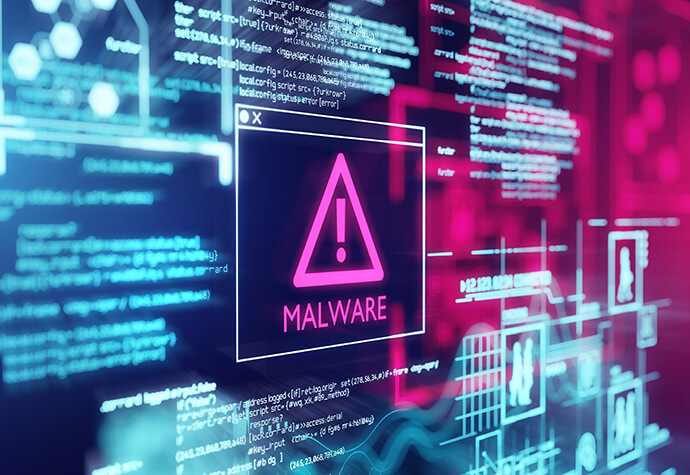 Daten und Informationen schweben leuchtend in der Luft wie von einem Bildschirm projiziert. Vor den Daten ist ein Warnsymbol mit dem Wort „Malware“.